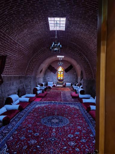 عکس کاروانسرای شاه عباسی گویجه بئل