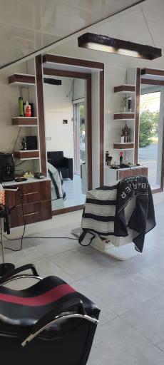 عکس آرایشگاه زرین