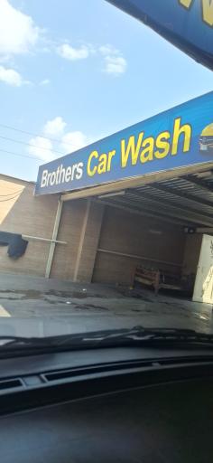 عکس کارواش برادران 