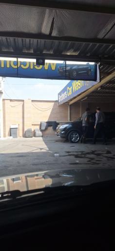 عکس کارواش برادران 