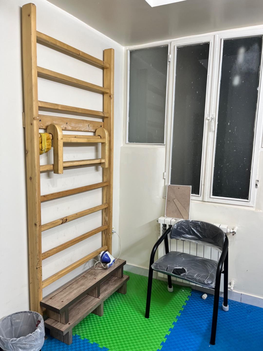 عکس کلینیک توانبخشی مبین