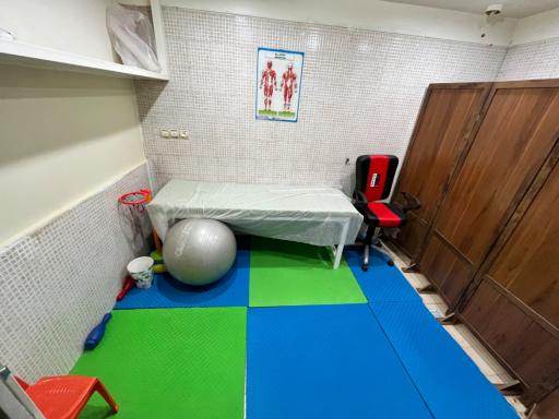 عکس کلینیک توانبخشی مبین