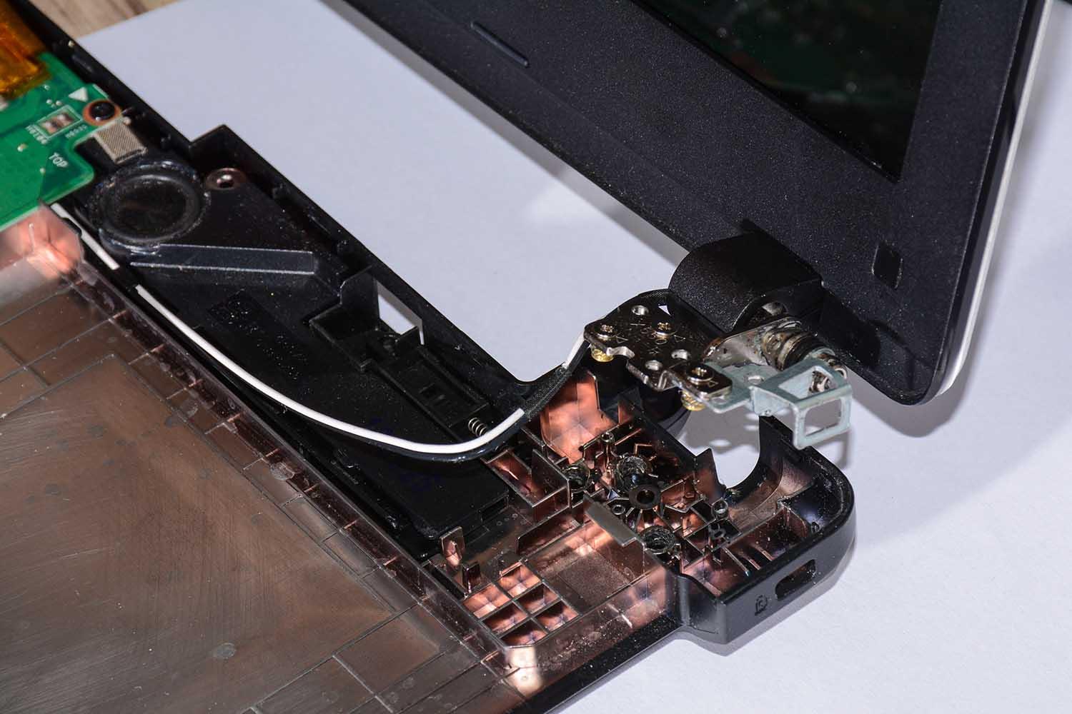 عکس فروشگاه لپ تاپ و موبایل کوروش شاپ