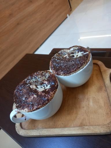 عکس کافه ققنوس