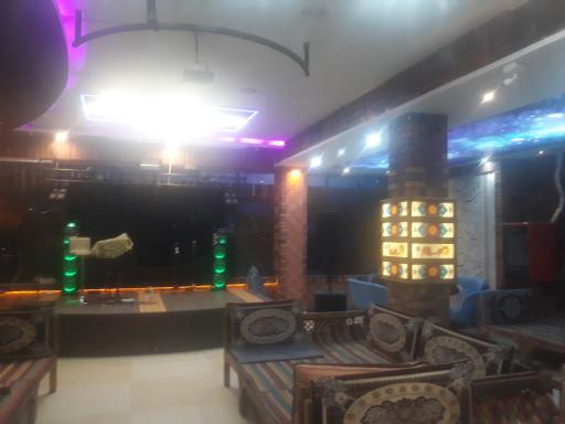 عکس رستوران مجلل و سفره خانه سنتی محمد