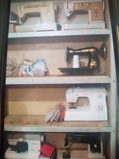 عکس تعمیر چرخ خیاطی منوچهر خان