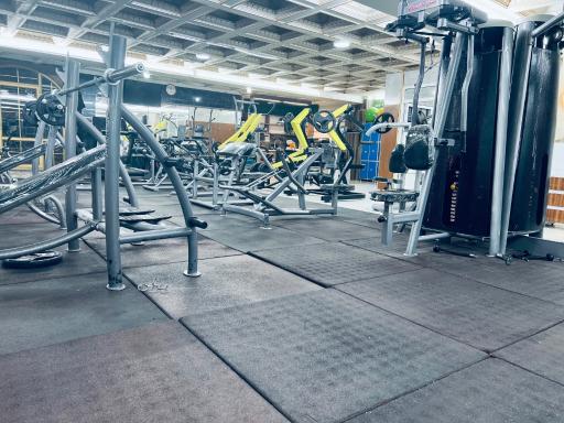 باشگاه بدنسازی برادران عبدی 