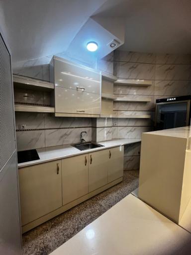 عکس باشگاه بدنسازی روئین تنان