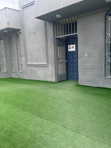 عکس موسسه زبان کیش انگلیسی بزرگسالان