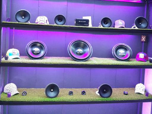 عکس سیستم صوتی تصویری رادیو نور