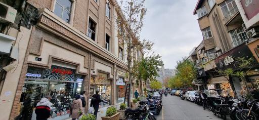 عکس مجتمع تجاری اداری فراز لاله زار