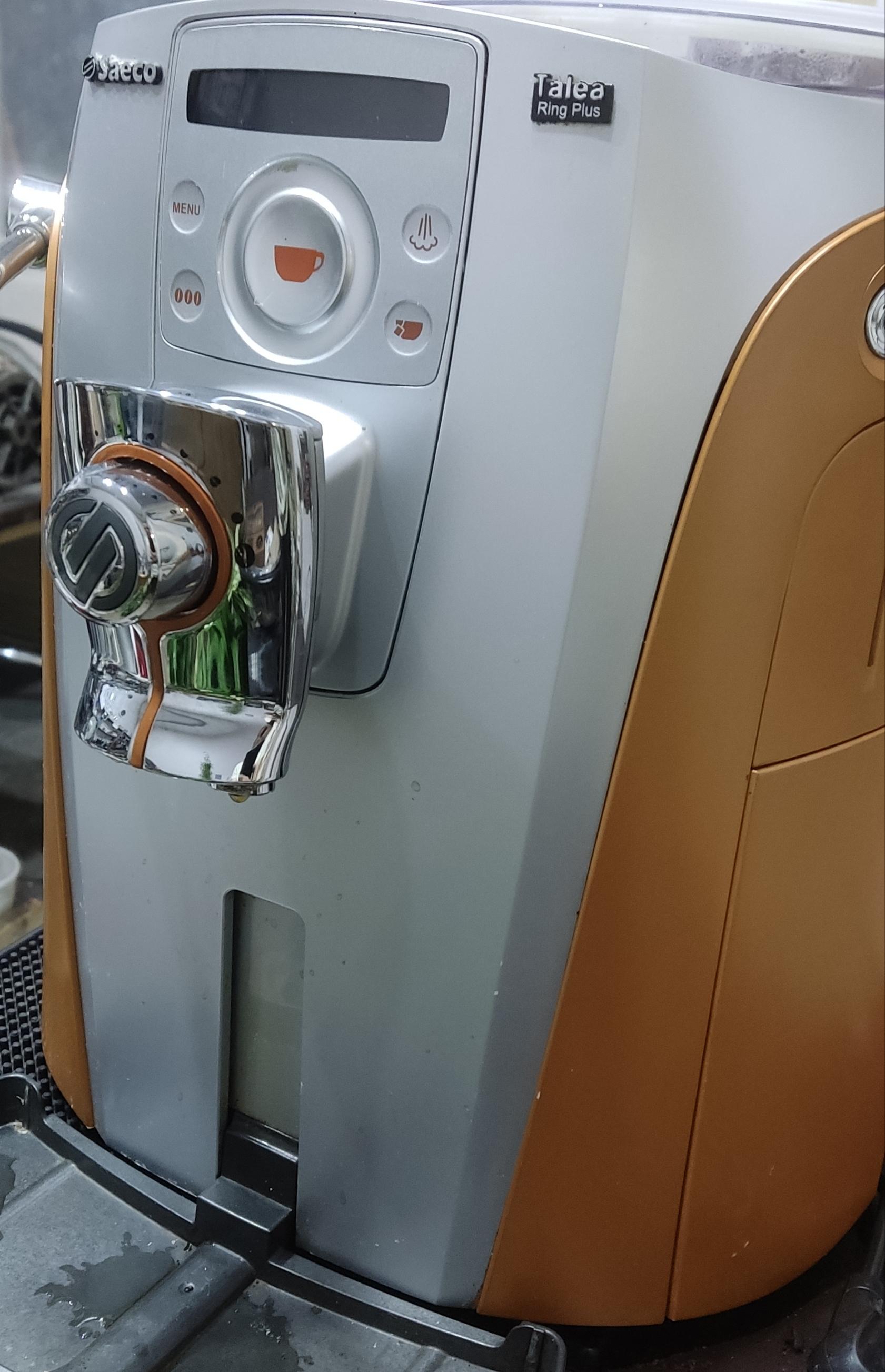 عکس تعمیرات لوازم برقی خانگی آریا تک