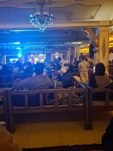 عکس باغ رستوران عمارت شبستان