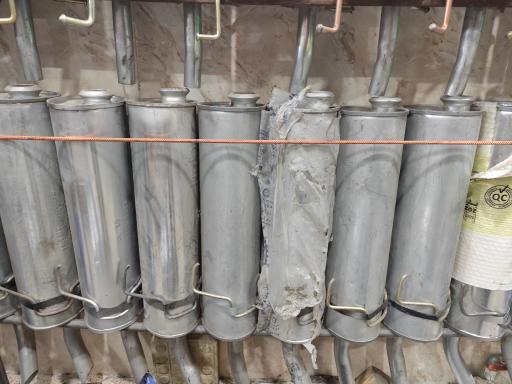 عکس اتوسرویس و اگزوزسازی سانترال 