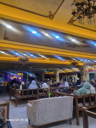 عکس باغ رستوران عمارت شبستان