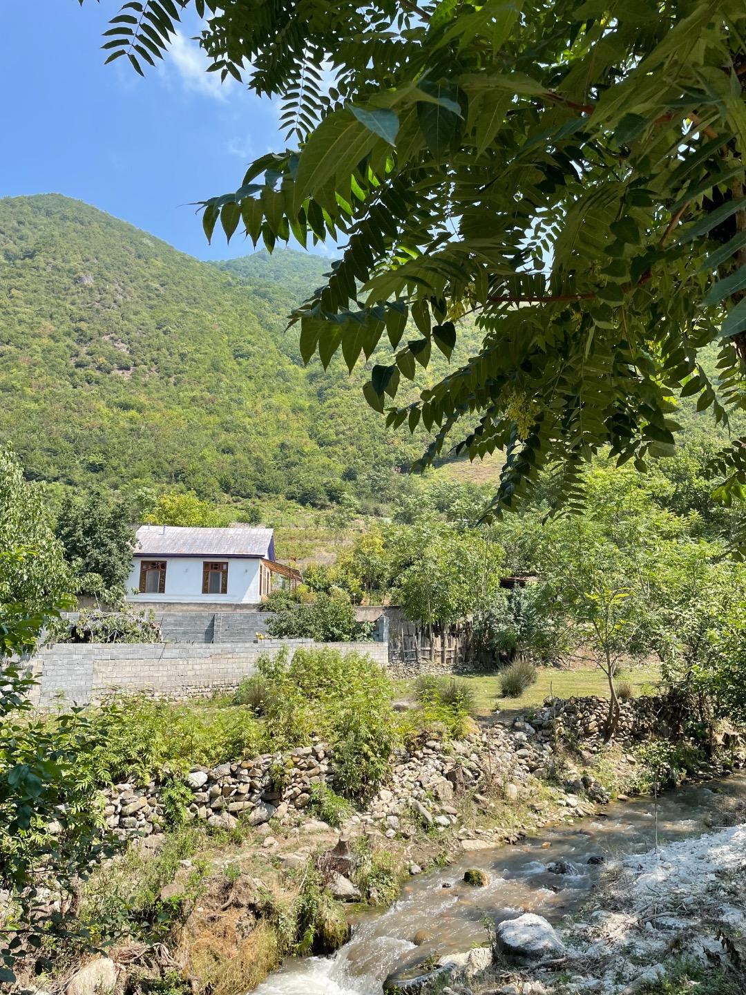 عکس چشمه آبگرم طبی و معدنی شفا