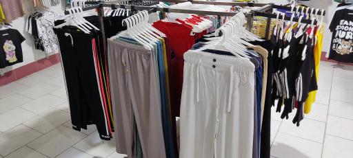 عکس پوشاک زنانه گل ریزان