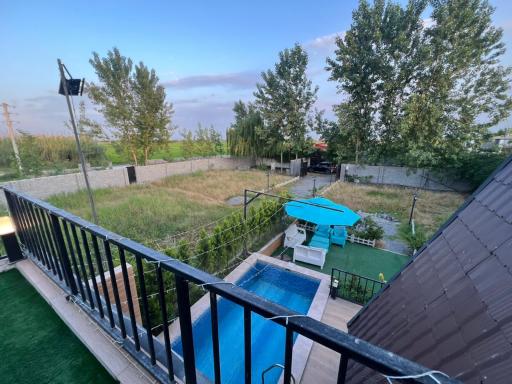 عکس کلبه سوئیسی امیر نبی زاده
