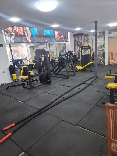 عکس باشگاه بدنسازی امپراطور