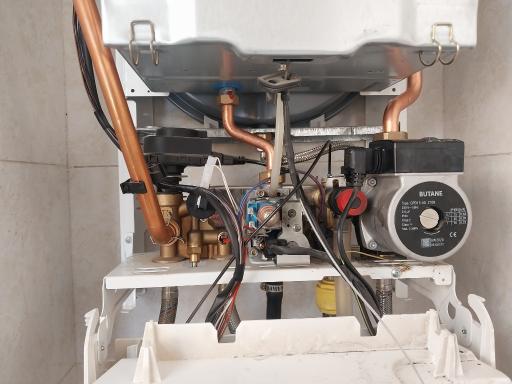 عکس تعمیرات تخصصی پکیج الهی