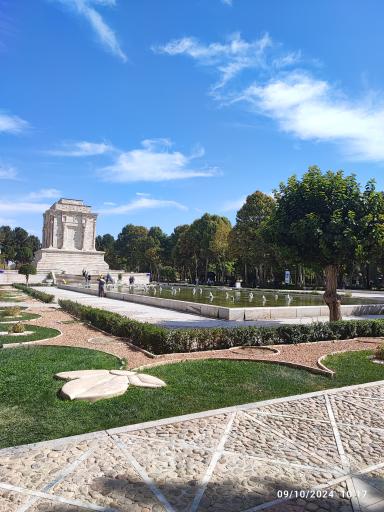 عکس حوض نیلوفر 