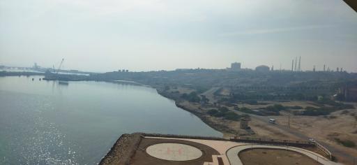 عکس اداره بندر و دریانوردی جزیره خارک 