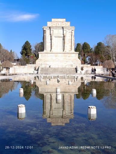 عکس حوض نیلوفر 