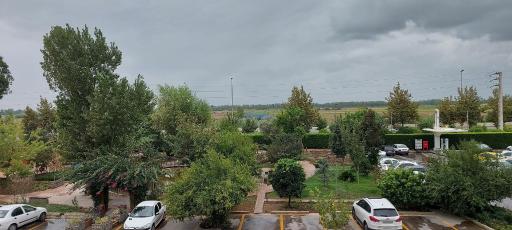 هتل پنج ستاره میزبان