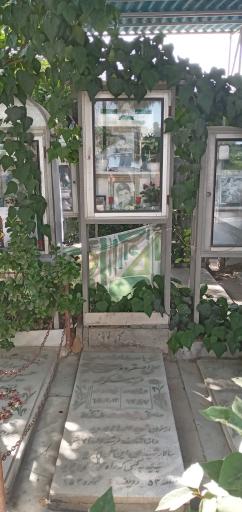 عکس مزار شهید علی اصغردوست محمدی