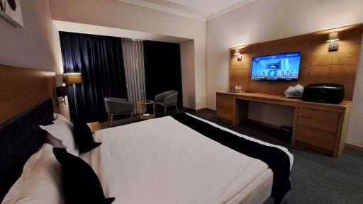 عکس هتل پنج ستاره میزبان