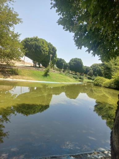 عکس دریاچه مشتاق سوم
