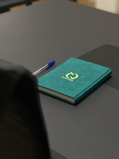 عکس نهال برندینگ