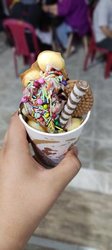 عکس بستنی رژیمی کافه شیرین