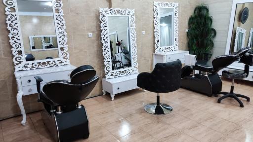 عکس سالن زیبایی ماهک