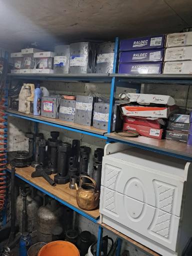 عکس تعمیرگاه تخصصی چرخ های انواع کامیون و تریلر