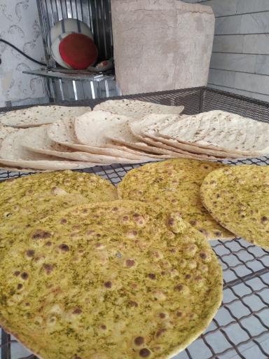 عکس نانوایی سنتی رهگذر
