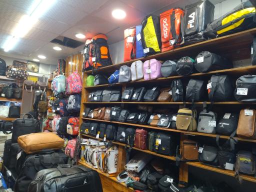 عکس فروشگاه کیف زندیه