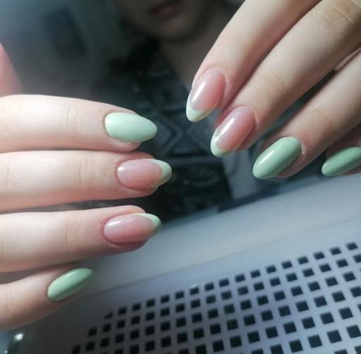 عکس خدمات کاشت وترمیم ناخن پریا کاظمی💅🌺