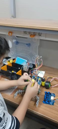 عکس آموزشگاه کامپیوتر و رباتیک آرسیا