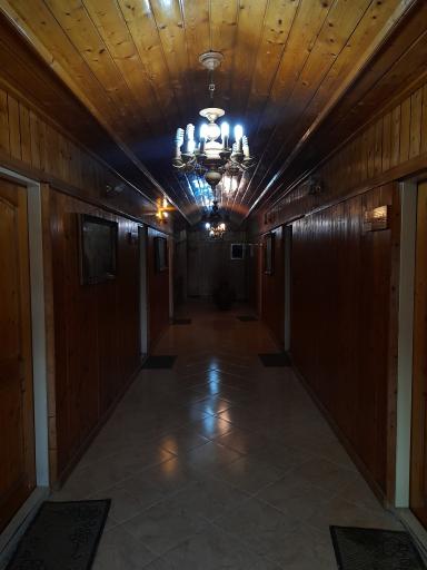 عکس هتل رستوران لاله وحشی