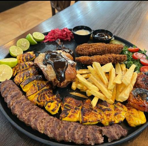 عکس باغ رستوران امپراطور 