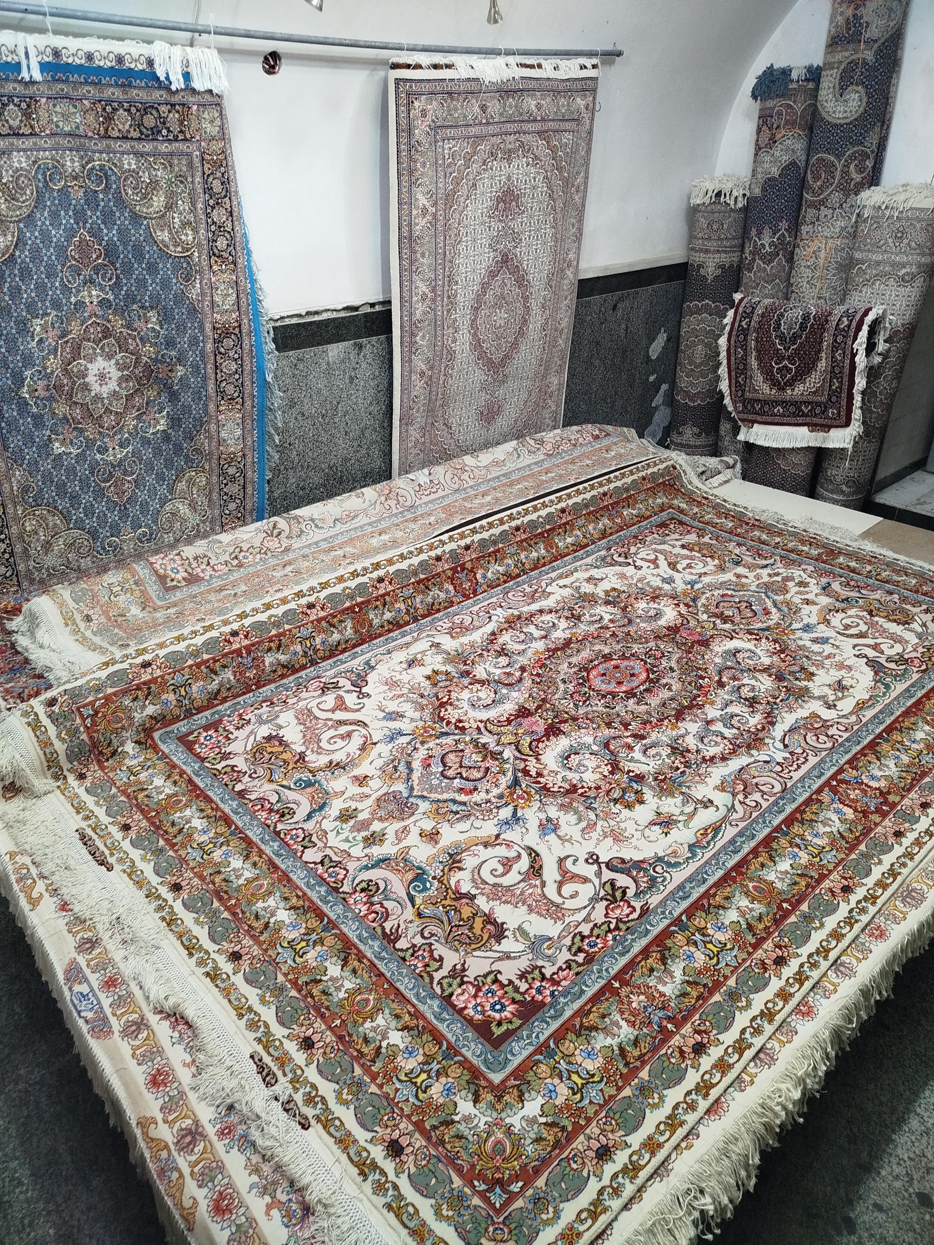 عکس گالری فرش دستبافت معماری