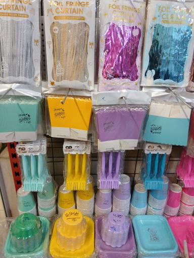 عکس ظروف یکبار مصرف و لوازم تولد صائب