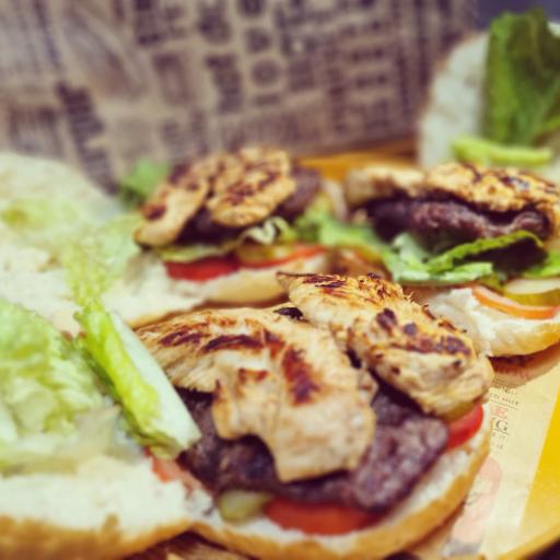 عکس خانه پیتزا