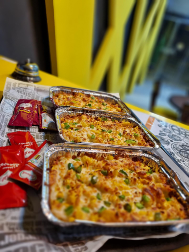 عکس خانه پیتزا