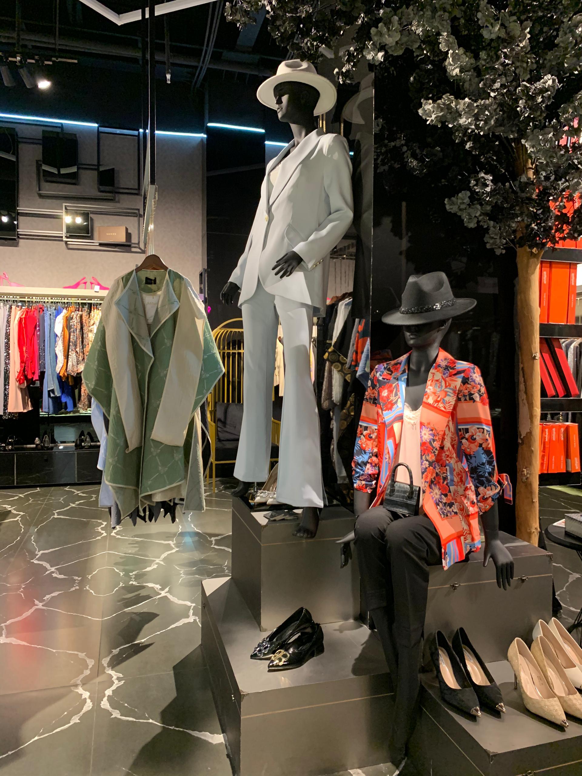 عکس گالری می لوکس