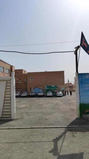 عکس دبیرستان دخترانه فرزانه فتحی باغبادران