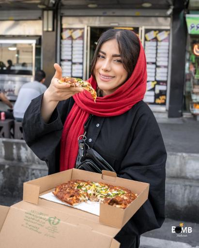 عکس فست فود بمب مهران شعبه ۲