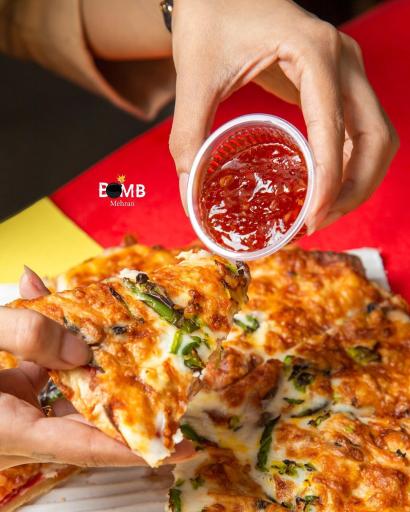 عکس فست فود بمب مهران شعبه ۲