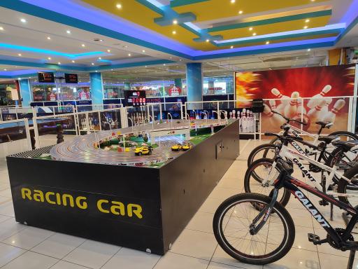 عکس شهربازی هایپرلند